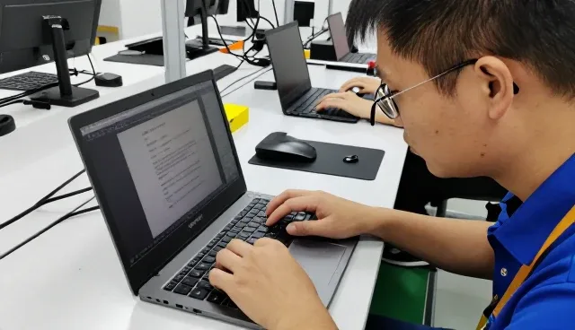 杭州边趣网络技术有限公司专注公众号开发等领域，提供公众号开发等服务